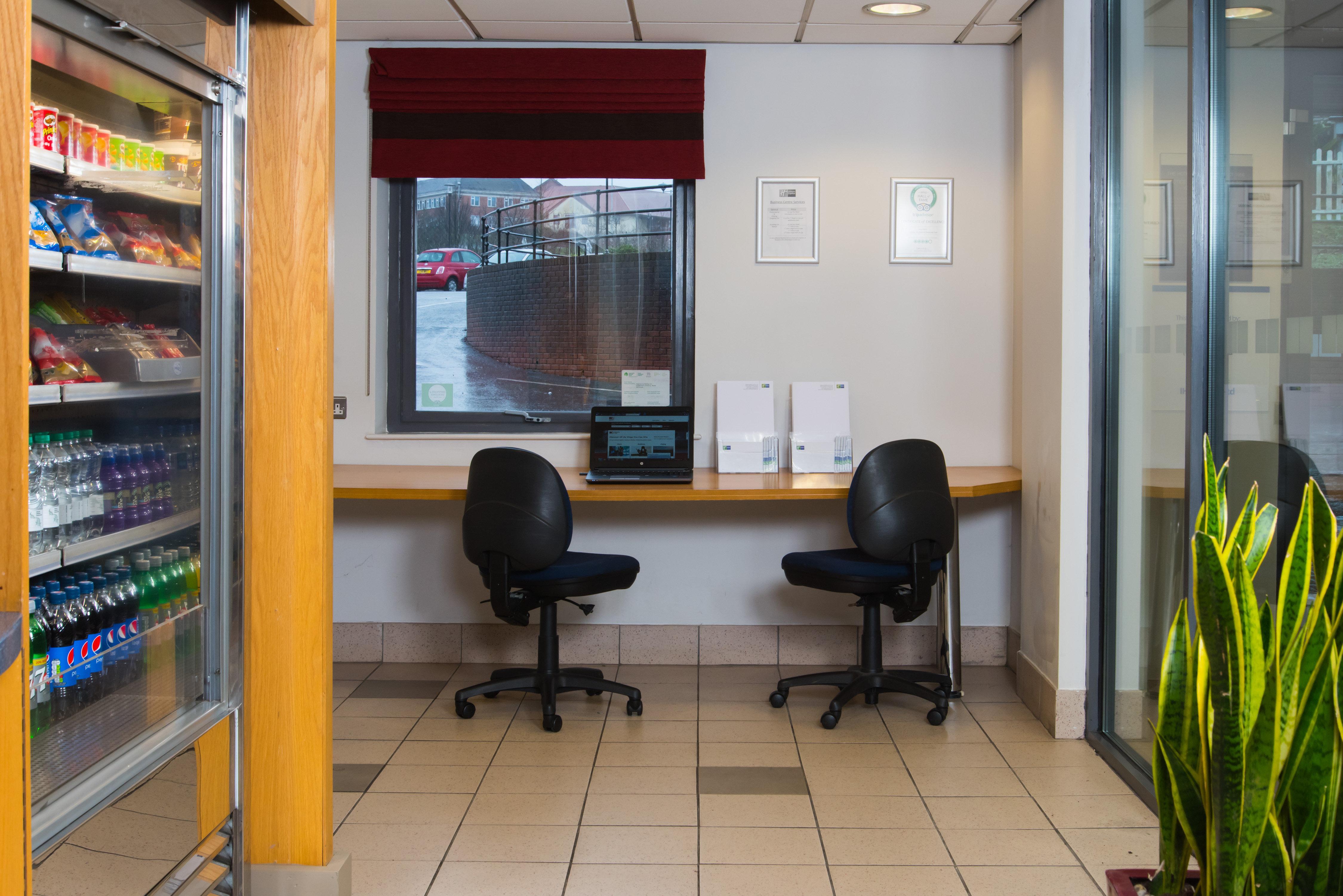Holiday Inn Express Swansea East By Ihg Экстерьер фото