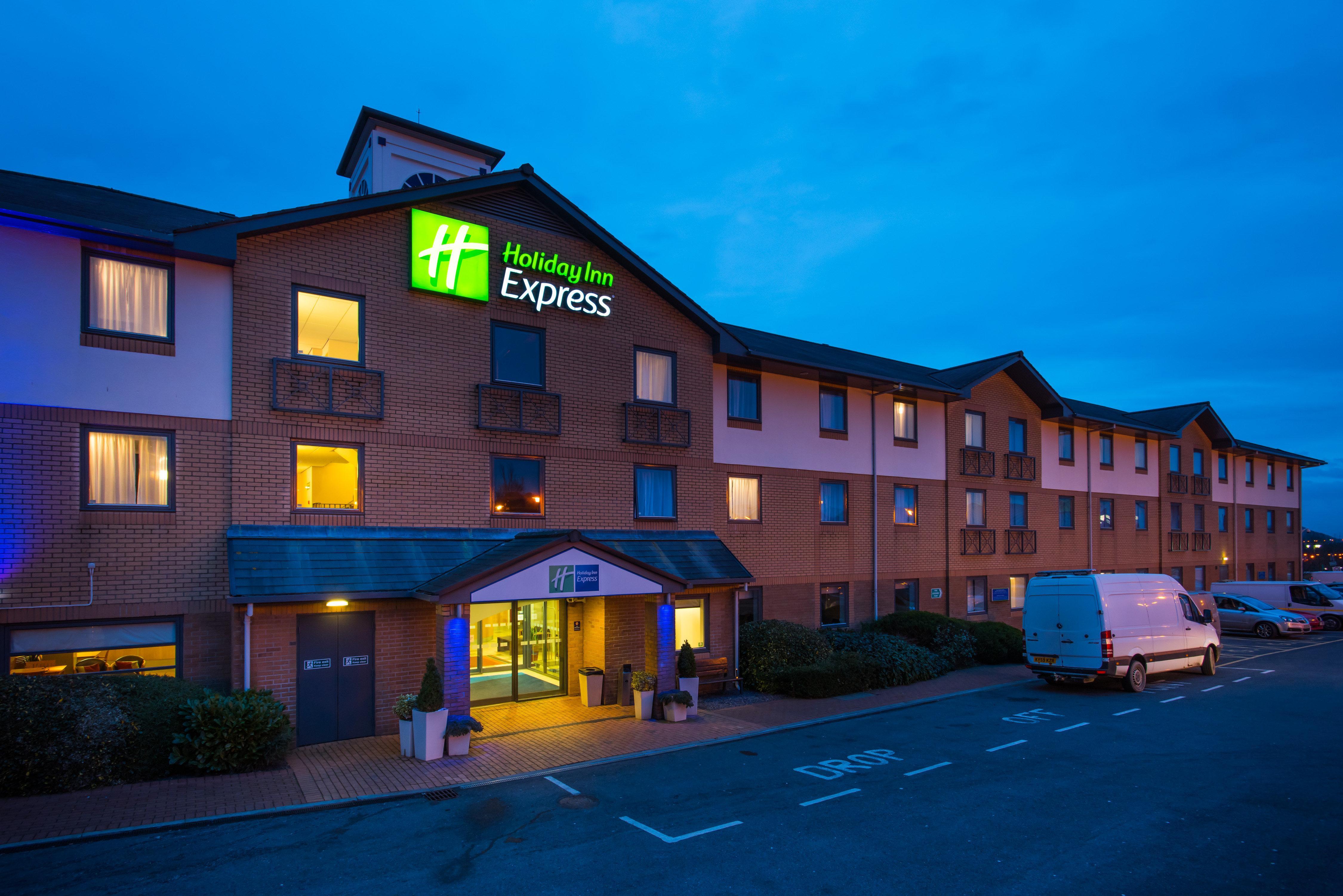 Holiday Inn Express Swansea East By Ihg Экстерьер фото
