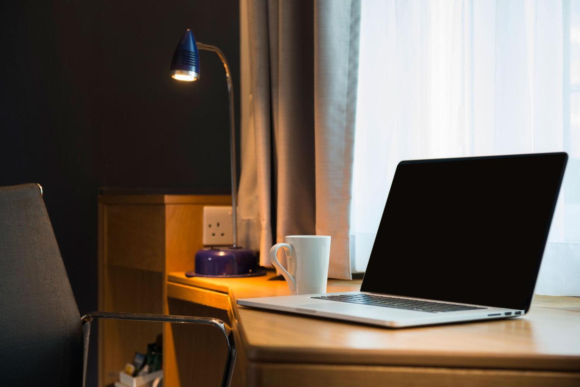 Holiday Inn Express Swansea East By Ihg Экстерьер фото