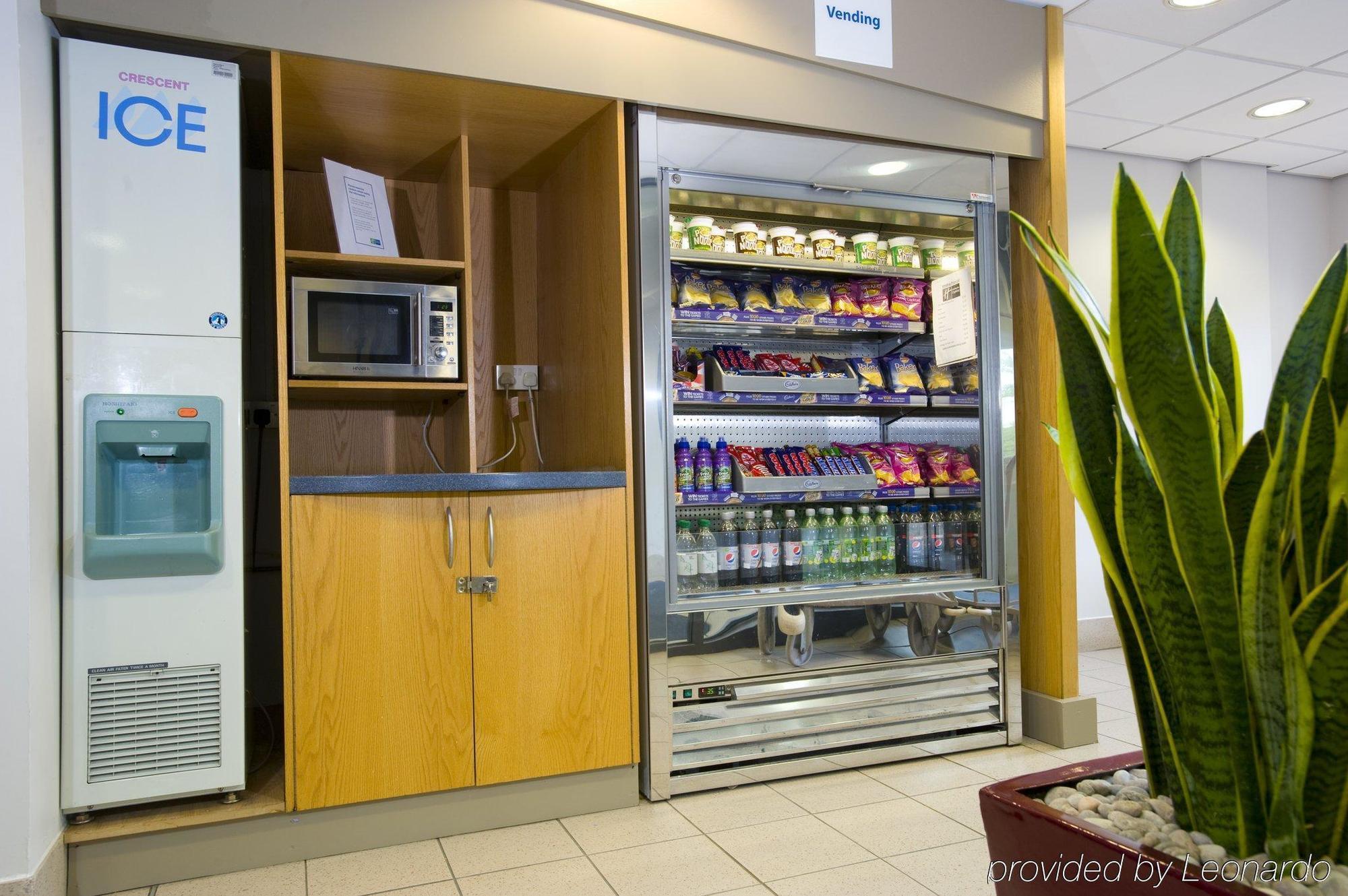 Holiday Inn Express Swansea East By Ihg Экстерьер фото