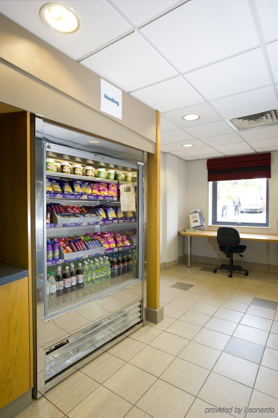 Holiday Inn Express Swansea East By Ihg Экстерьер фото