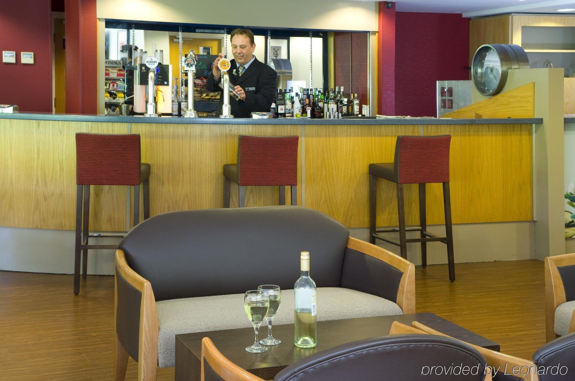 Holiday Inn Express Swansea East By Ihg Экстерьер фото