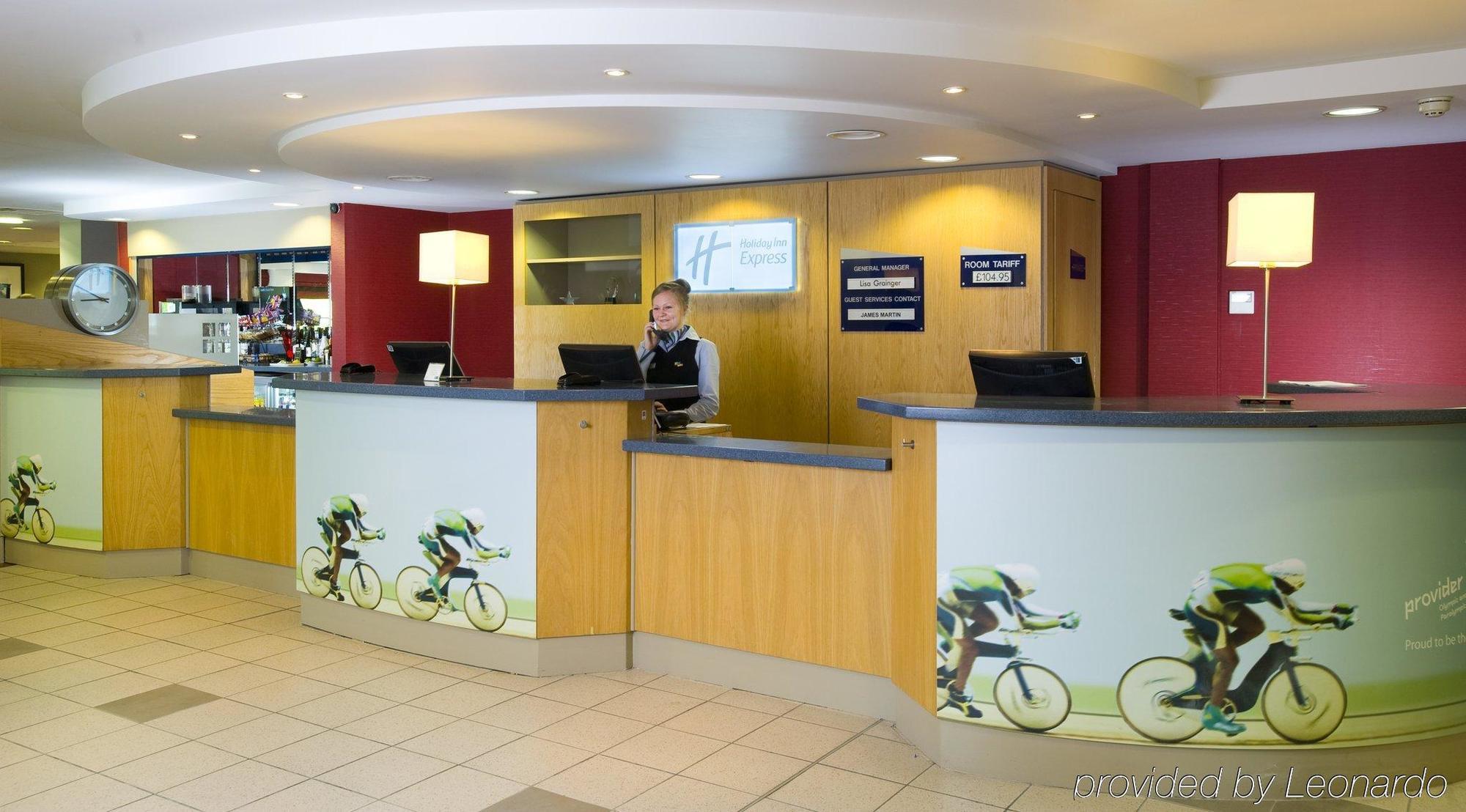 Holiday Inn Express Swansea East By Ihg Экстерьер фото