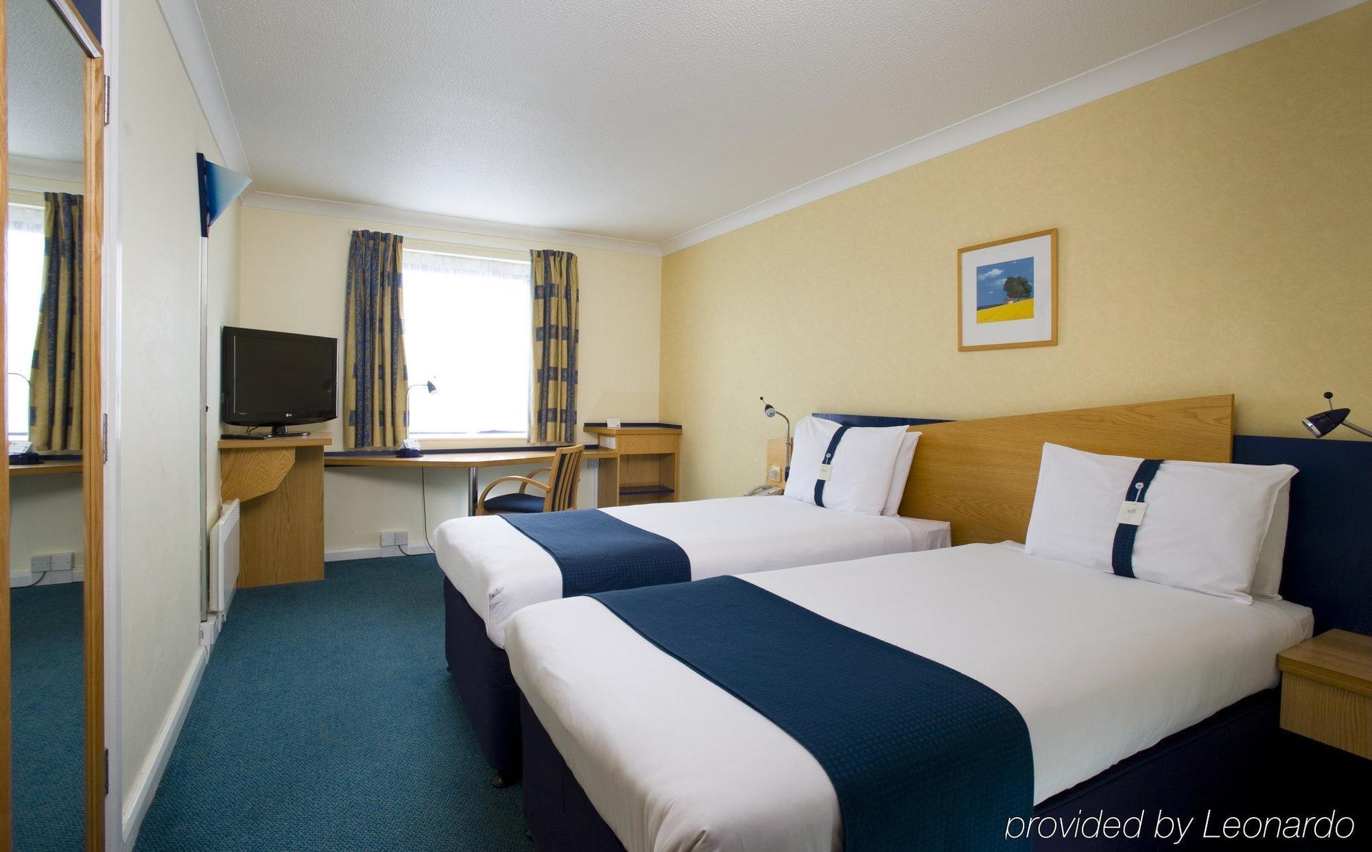 Holiday Inn Express Swansea East By Ihg Экстерьер фото