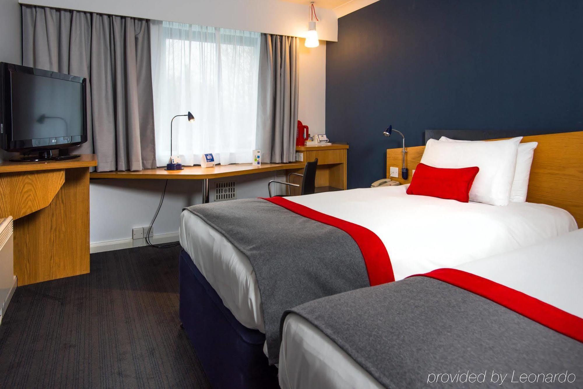 Holiday Inn Express Swansea East By Ihg Экстерьер фото